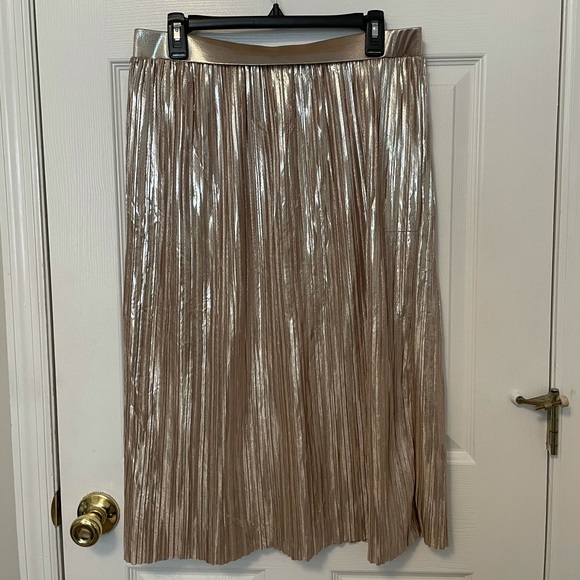 Highline Collective Gold Pleated Skirt - Picture 2 of 4